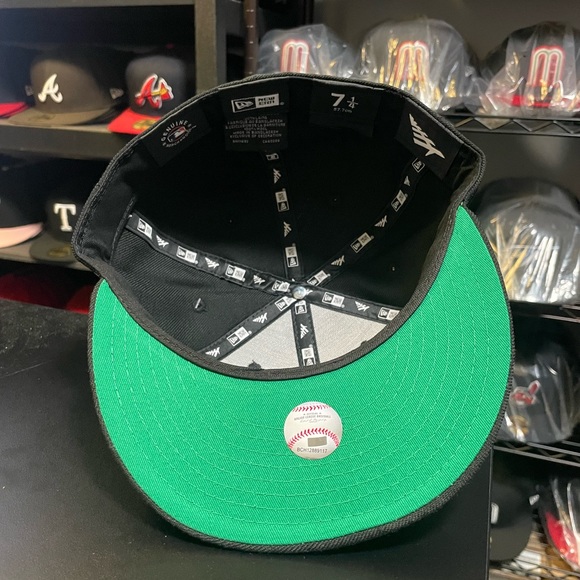 NEW ERA X PAPER PLANES - MLB - New York Yankees 59FIFTY Fitted Cap - Bla… - Picture 9 of 9